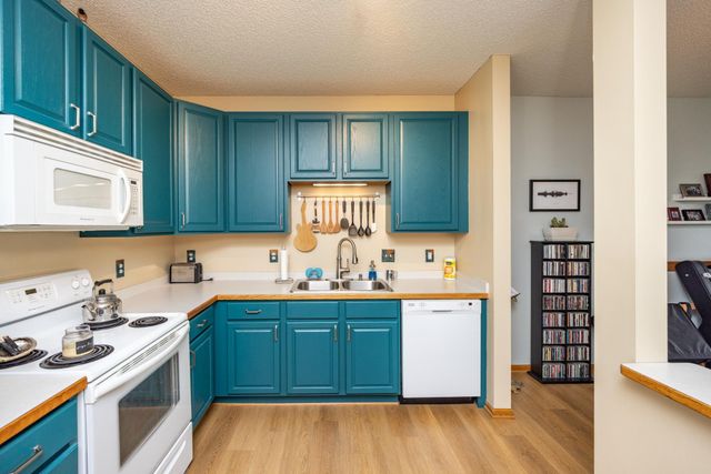 4824 E 53rd Street 503, Minneapolis, MN 55417