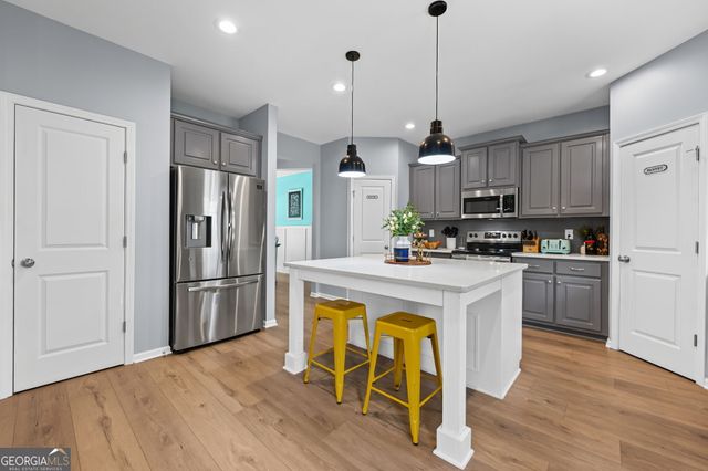 130 Canyon Lake Drive, Moreland, GA 30259