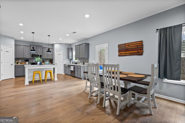 130 Canyon Lake Drive, Moreland, GA 30259