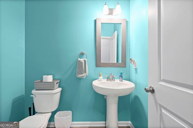 130 Canyon Lake Drive, Moreland, GA 30259