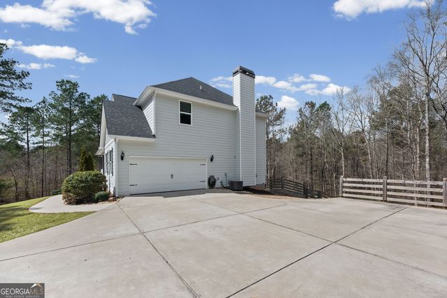 130 Canyon Lake Drive, Moreland, GA 30259