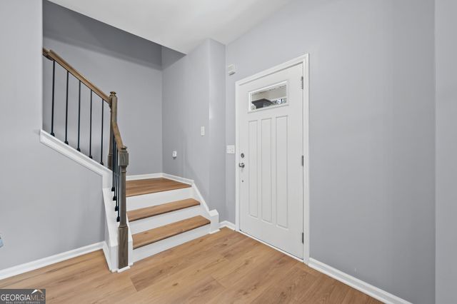 130 Canyon Lake Drive, Moreland, GA 30259