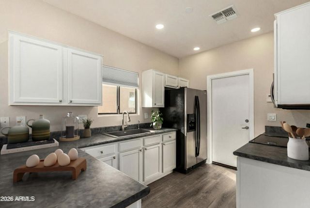 2101 S MERIDIAN Road 204, Apache Junction, AZ 85120