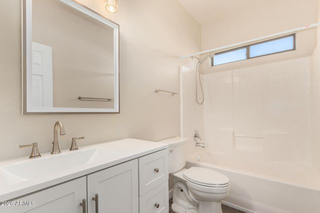 2101 S MERIDIAN Road 204, Apache Junction, AZ 85120