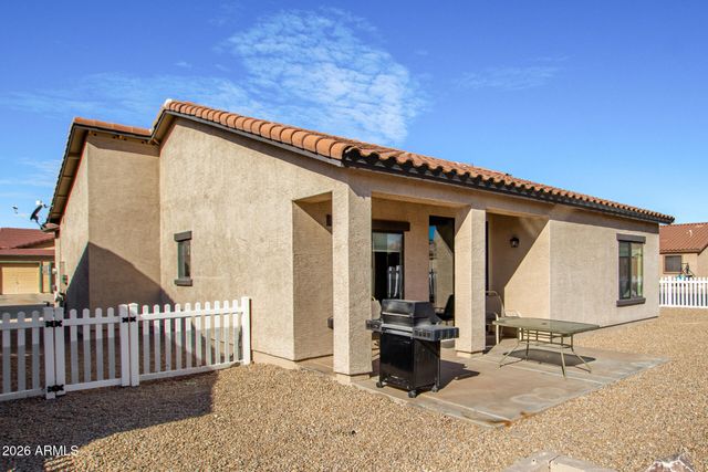 2101 S MERIDIAN Road 204, Apache Junction, AZ 85120