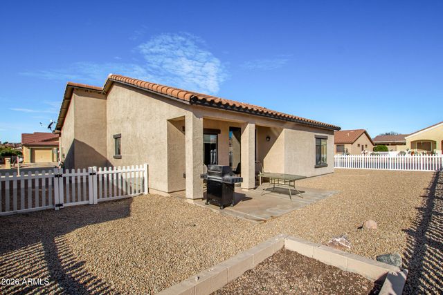 2101 S MERIDIAN Road 204, Apache Junction, AZ 85120