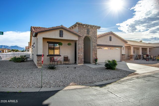 2101 S MERIDIAN Road 204, Apache Junction, AZ 85120