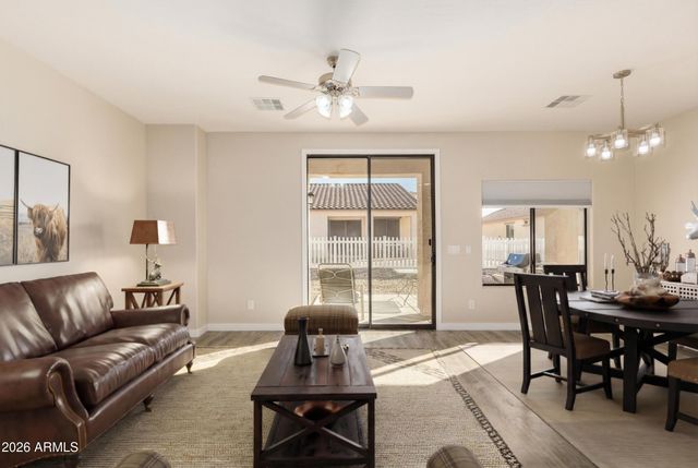 2101 S MERIDIAN Road 204, Apache Junction, AZ 85120