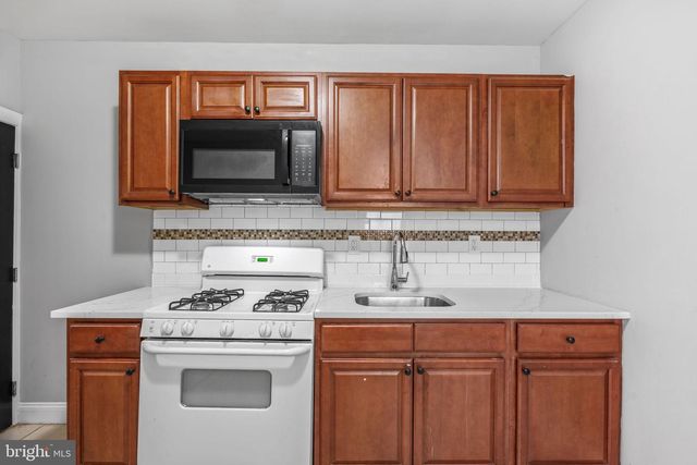 2461 N GARNET ST, Philadelphia, PA 19132