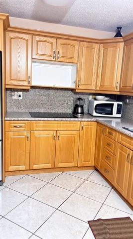 440 E 23rd St 1401, Hialeah, FL 33013