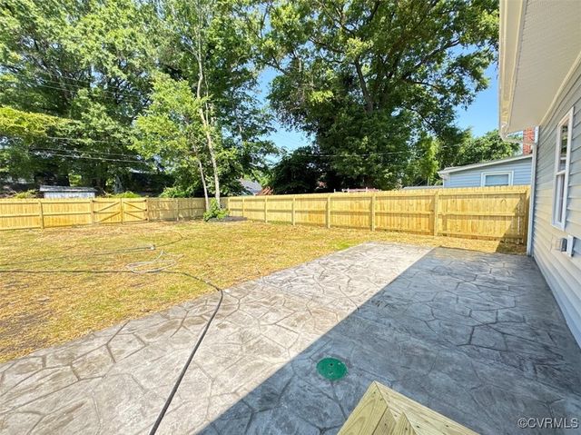320 Brown Ave, Hopewell, VA 23860