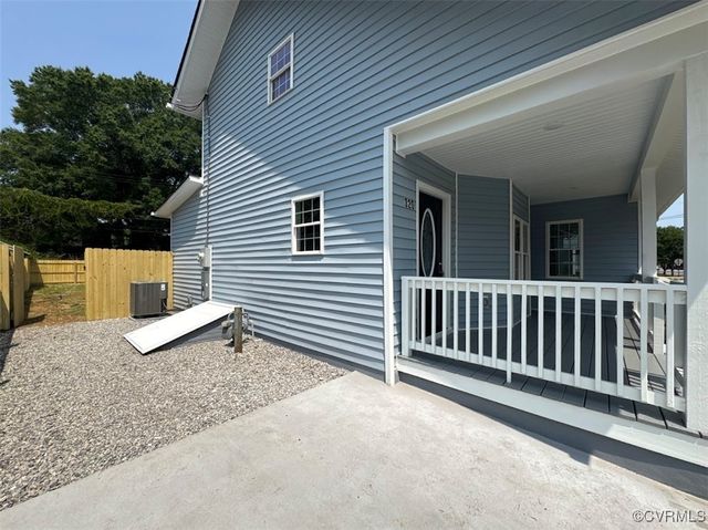 320 Brown Ave, Hopewell, VA 23860