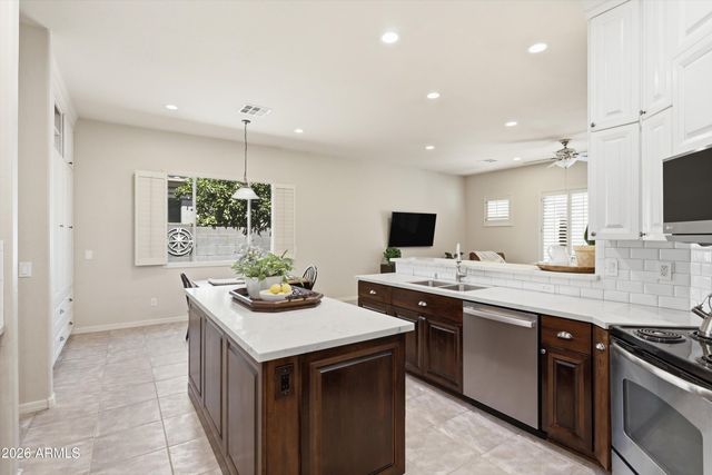 14043 N 90TH Drive, Peoria, AZ 85381