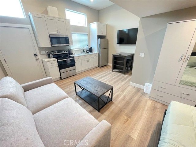 3335 Triangle Place B, Glendale, CA 91208