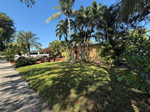 7511 Atlanta Street, Hollywood, FL 33024