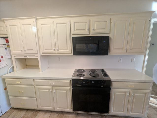 237 Lakeside Place Street, Mineola, TX 75773