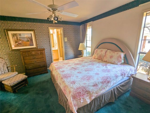 237 Lakeside Place Street, Mineola, TX 75773