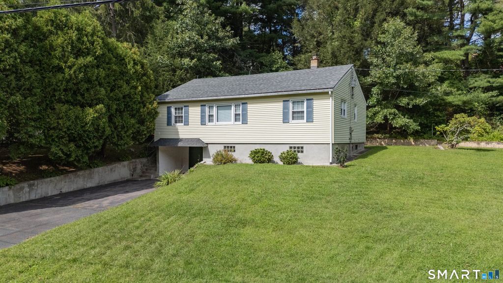 224 Lopus Road, Beacon Falls, CT 06403