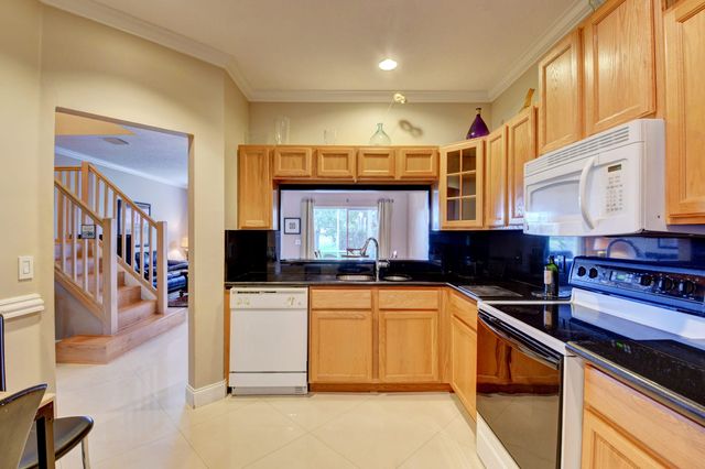 21115 Via Eden, Boca Raton, FL 33433