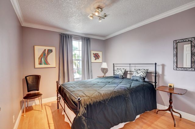 21115 Via Eden, Boca Raton, FL 33433