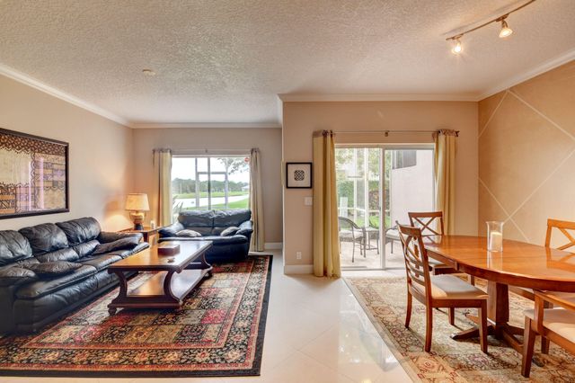 21115 Via Eden, Boca Raton, FL 33433