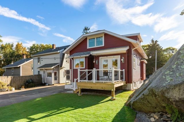 3 Lilly St, Malden, MA 02148
