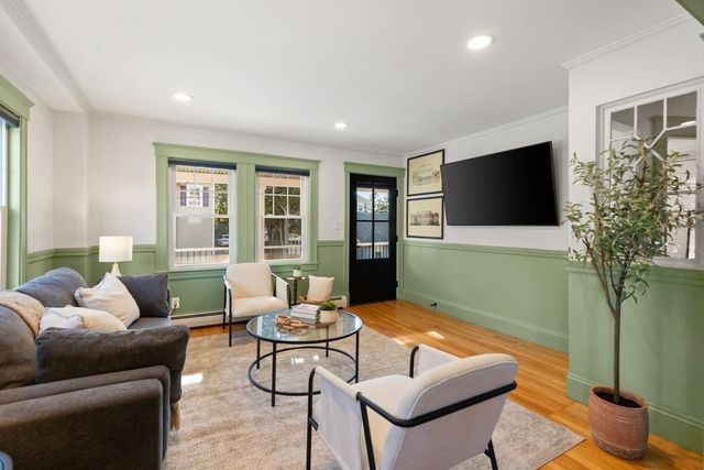 3 Lilly St, Malden, MA 02148
