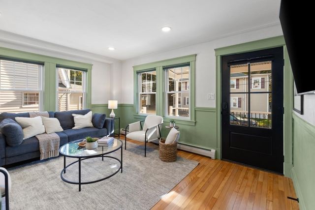 3 Lilly St, Malden, MA 02148