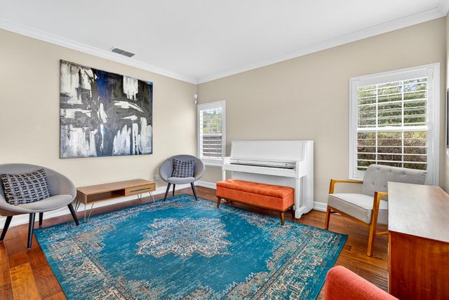 216 Heredia Ct, Roseville, CA 95747