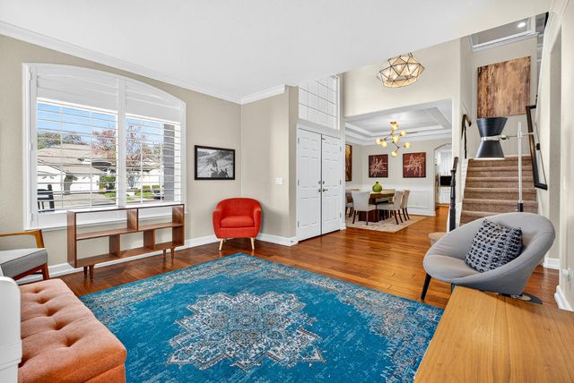 216 Heredia Ct, Roseville, CA 95747