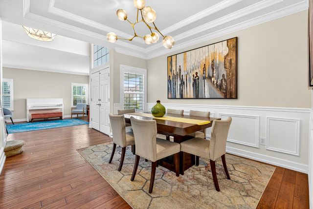 216 Heredia Ct, Roseville, CA 95747