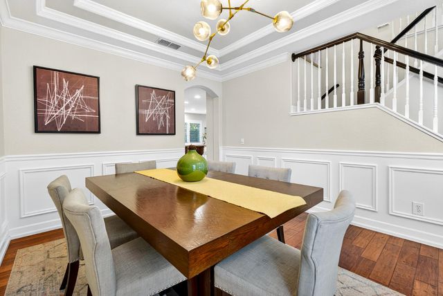 216 Heredia Ct, Roseville, CA 95747