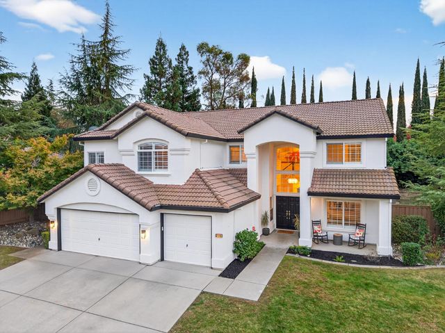 216 Heredia Ct, Roseville, CA 95747
