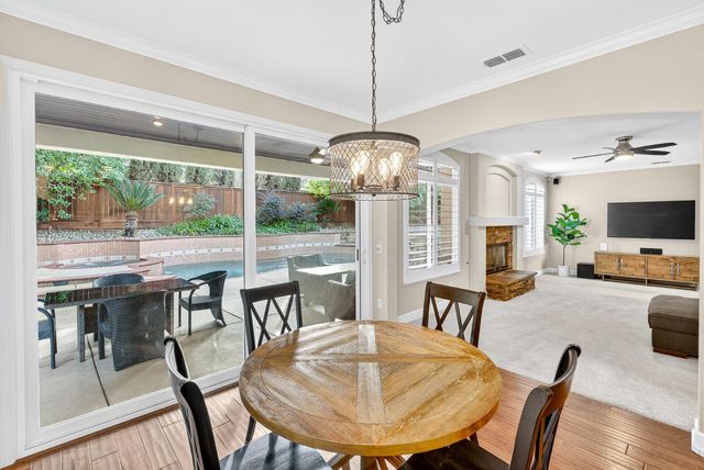 216 Heredia Ct, Roseville, CA 95747