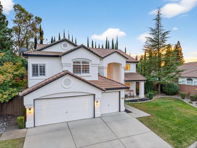 216 Heredia Ct, Roseville, CA 95747