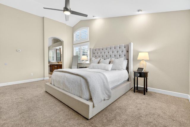 216 Heredia Ct, Roseville, CA 95747