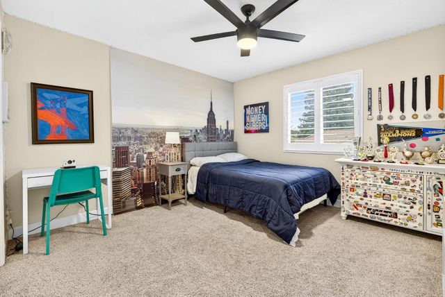 216 Heredia Ct, Roseville, CA 95747