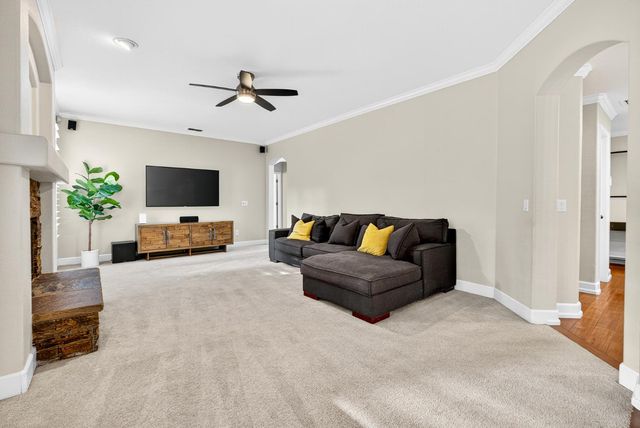 216 Heredia Ct, Roseville, CA 95747