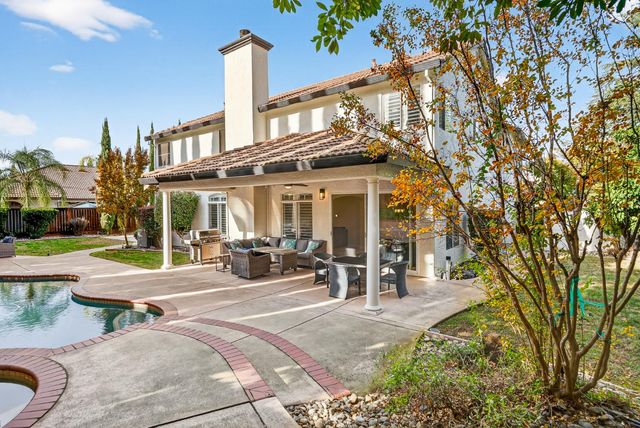 216 Heredia Ct, Roseville, CA 95747