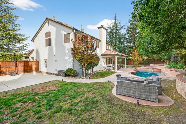 216 Heredia Ct, Roseville, CA 95747