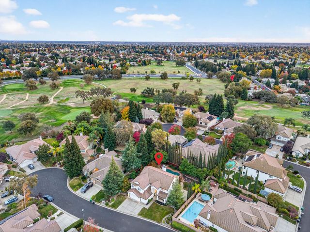 216 Heredia Ct, Roseville, CA 95747