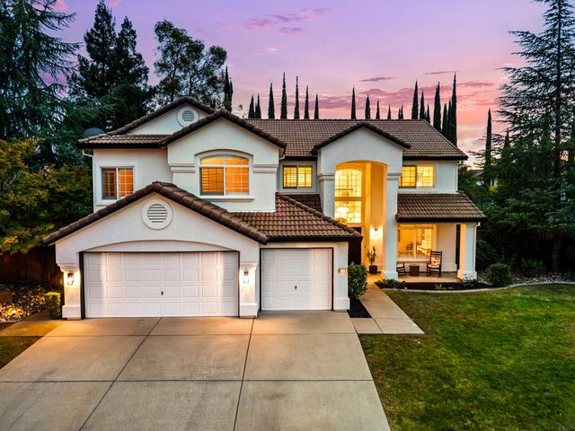 216 Heredia Ct, Roseville, CA 95747