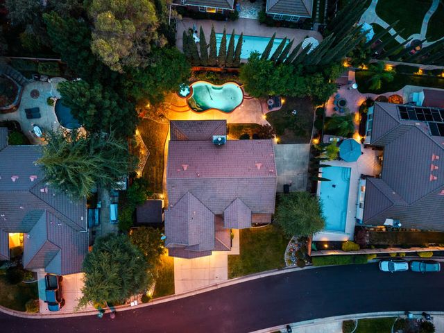 216 Heredia Ct, Roseville, CA 95747