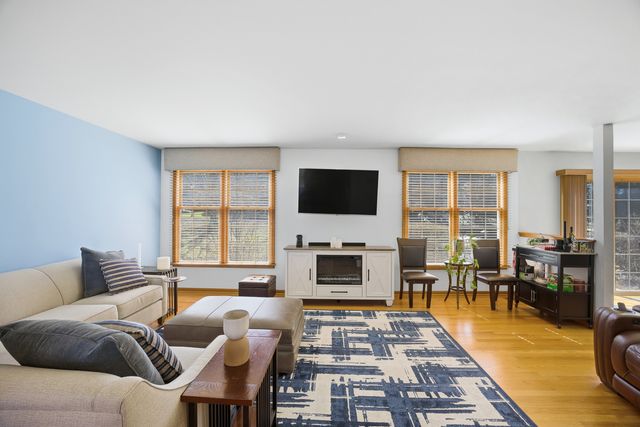 11919 Somerset Road, Orland Park, IL 60467