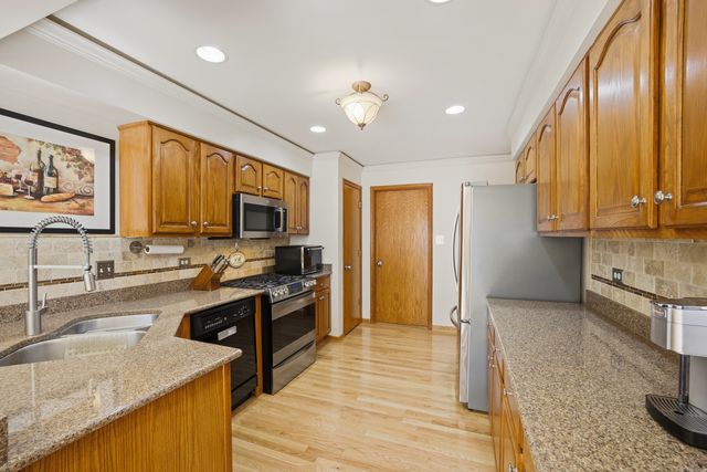 11919 Somerset Road, Orland Park, IL 60467