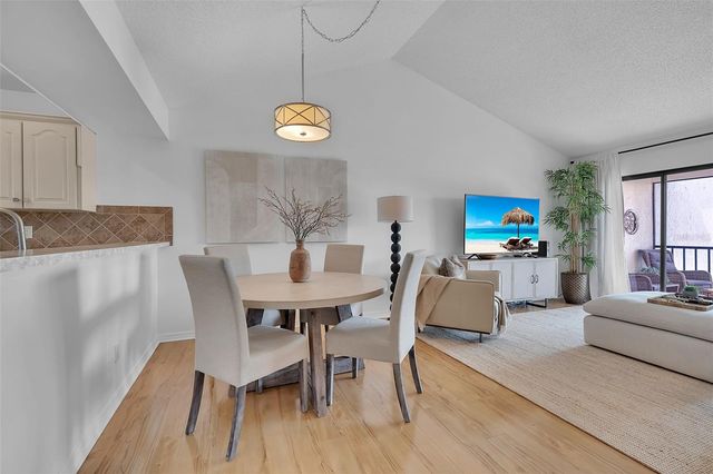 1142 BIRD BAY WAY 301, Venice, FL 34285