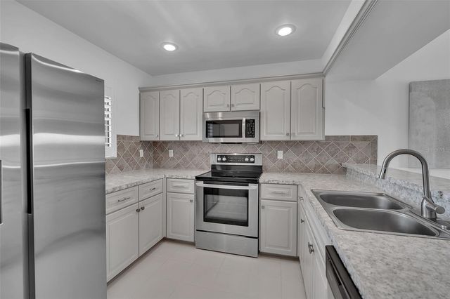 1142 BIRD BAY WAY 301, Venice, FL 34285
