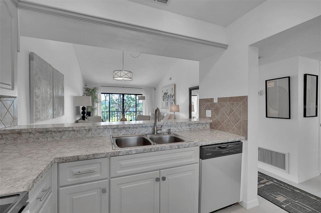 1142 BIRD BAY WAY 301, Venice, FL 34285