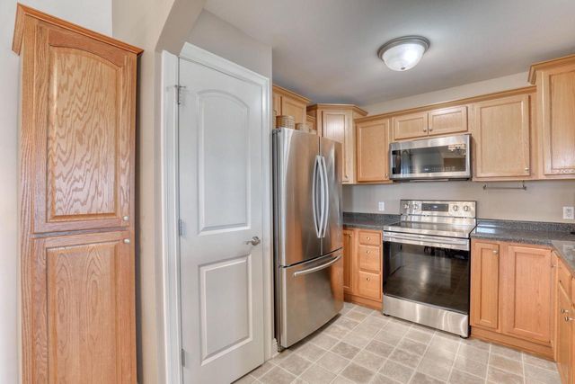 W206N16708 Blackberry CIRCLE, Jackson, WI 53037
