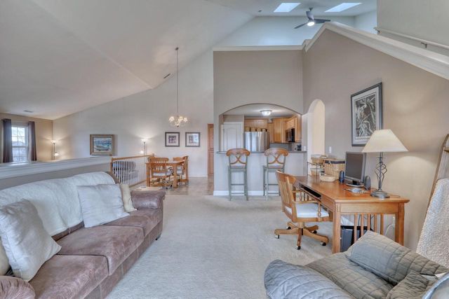 W206N16708 Blackberry CIRCLE, Jackson, WI 53037